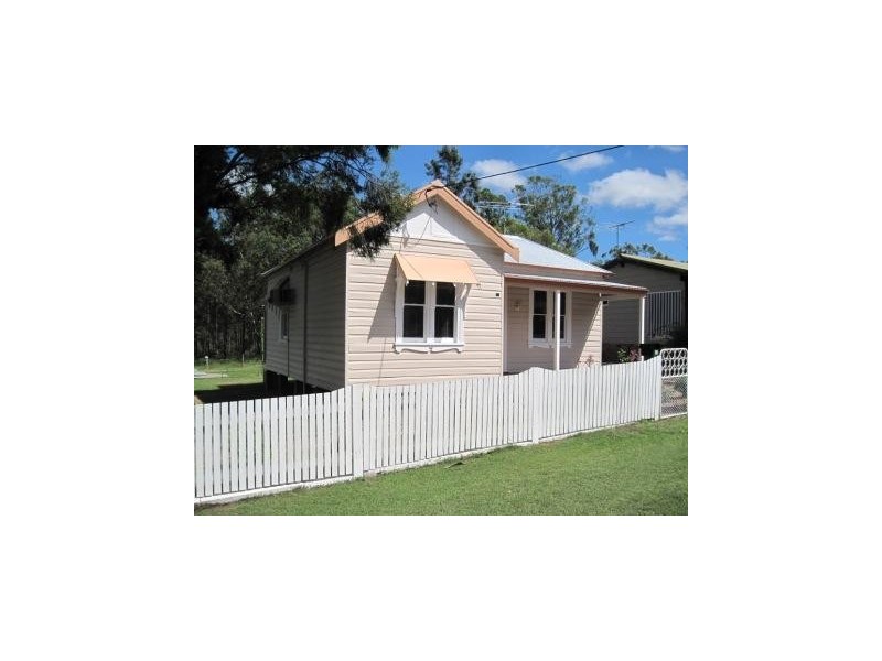 12 Ellalong Road, Pelton NSW 2325