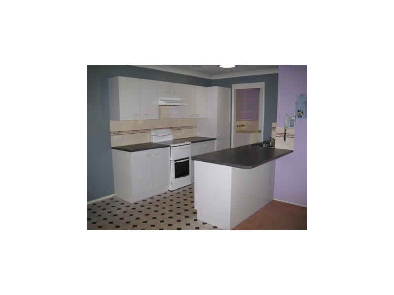 27 Tomalpin Street, Kearsley NSW 2325