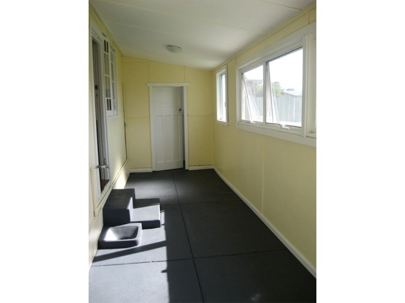 14 Moore Street, Cessnock NSW 2325