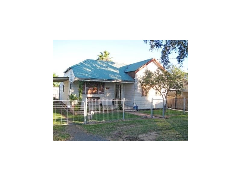 25 Catherine Street, Cessnock NSW 2325