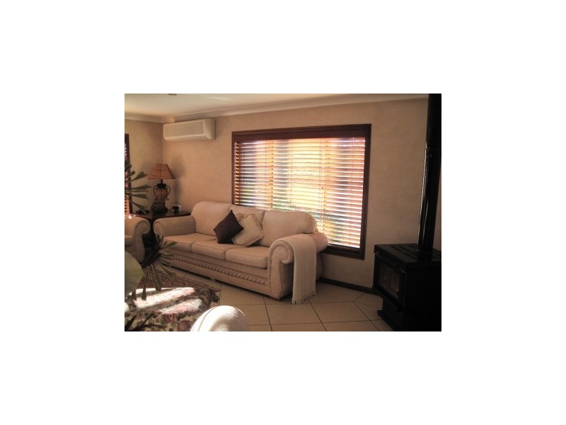 6 Elizabeth Street, Abermain NSW 2326