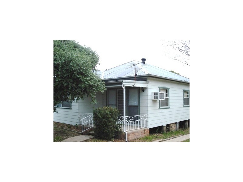28 Wollombi Road, Cessnock NSW 2325