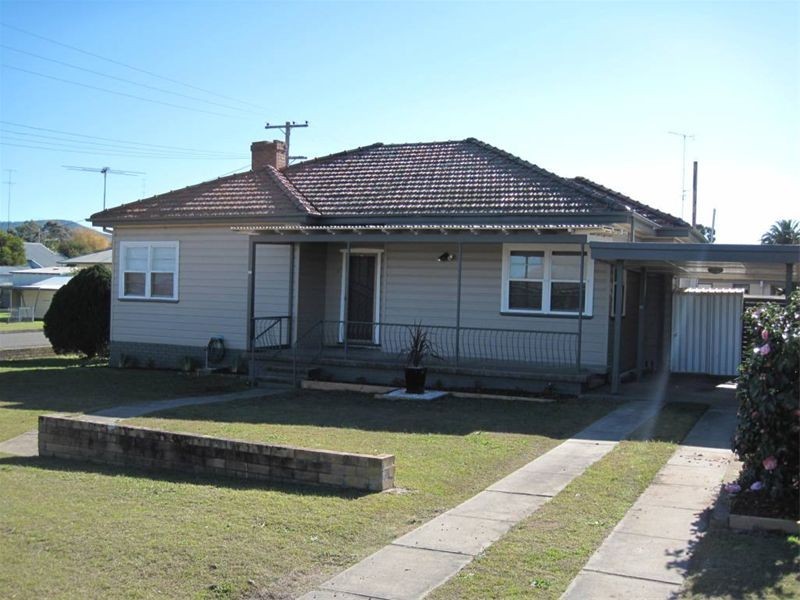 28  Daniel Street, Cessnock NSW 2325