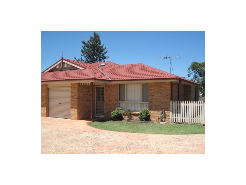 3/6 Sports Avenue, Cessnock NSW 2325