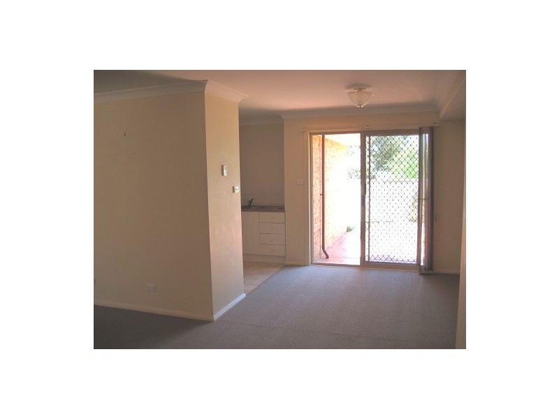 3/6 Sports Avenue, Cessnock NSW 2325