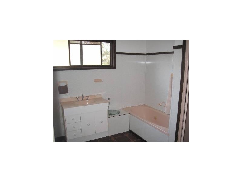 18 Lavender Street, Cessnock NSW 2325