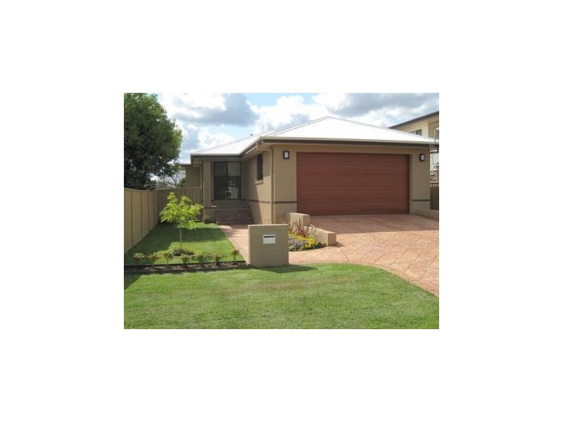 54 Lightfoot Street, Cessnock NSW 2325