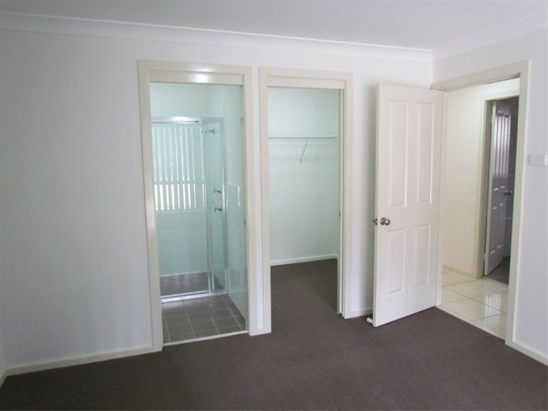 2/10 Mount Pleasent Grove, Cessnock NSW 2325
