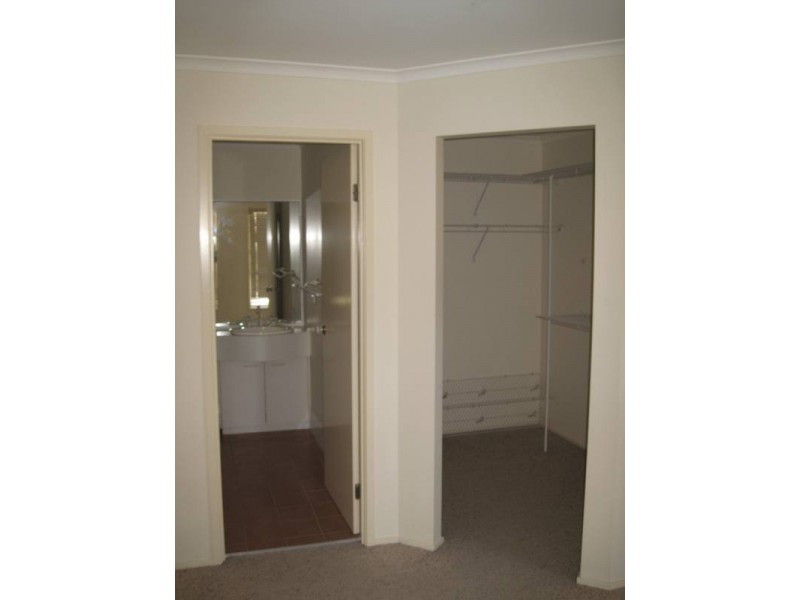 9 Tallowood Drive, Nulkaba NSW 2325