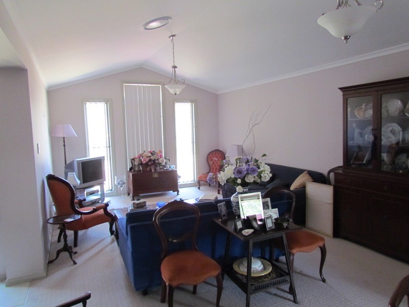 2 Mount Pleasant Grove, Cessnock NSW 2325