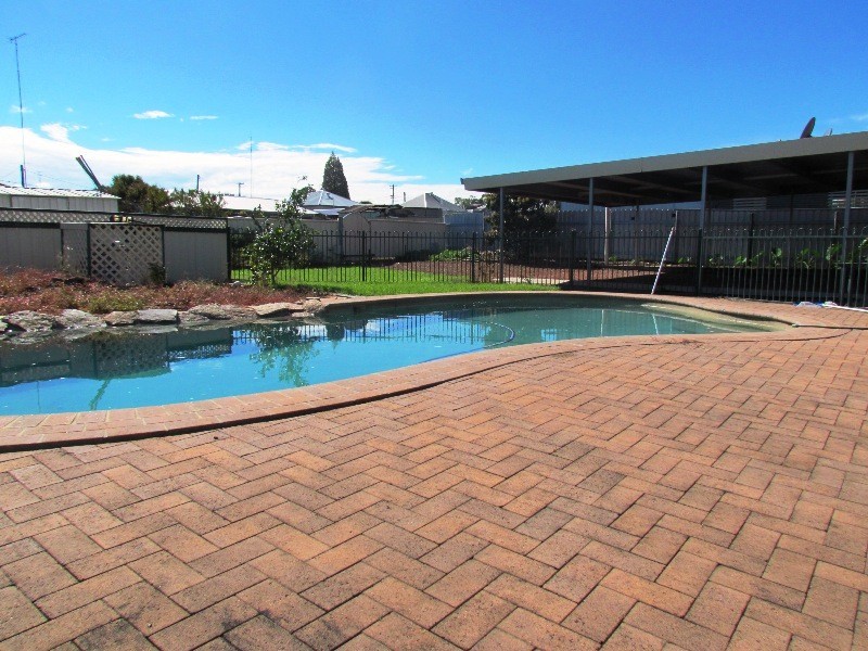 74 Rawson Street, Cessnock NSW 2325