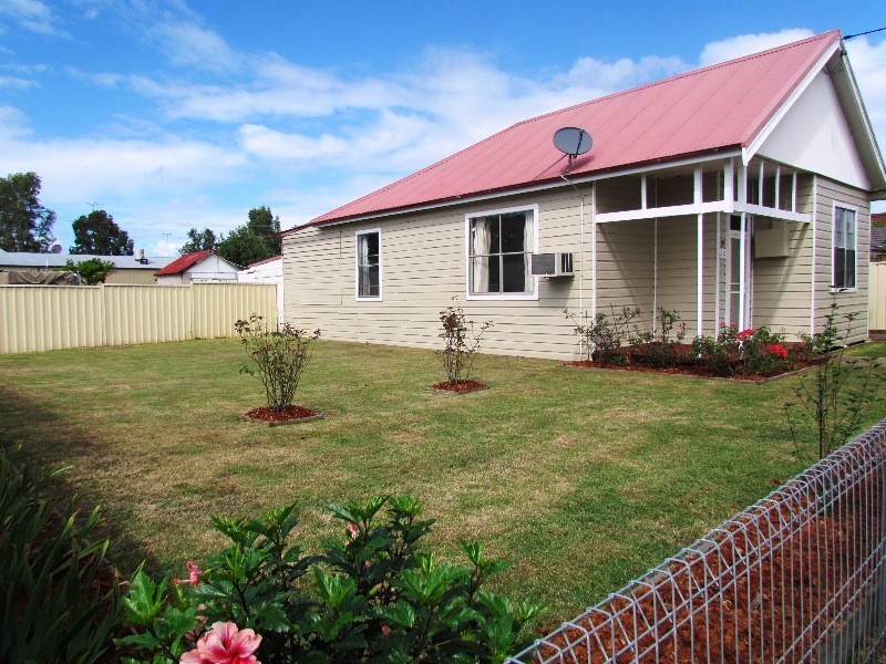 93 Wollombi Road, Cessnock NSW 2325