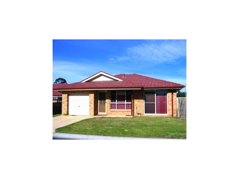 2/12 Chidgey Street, Cessnock NSW 2325