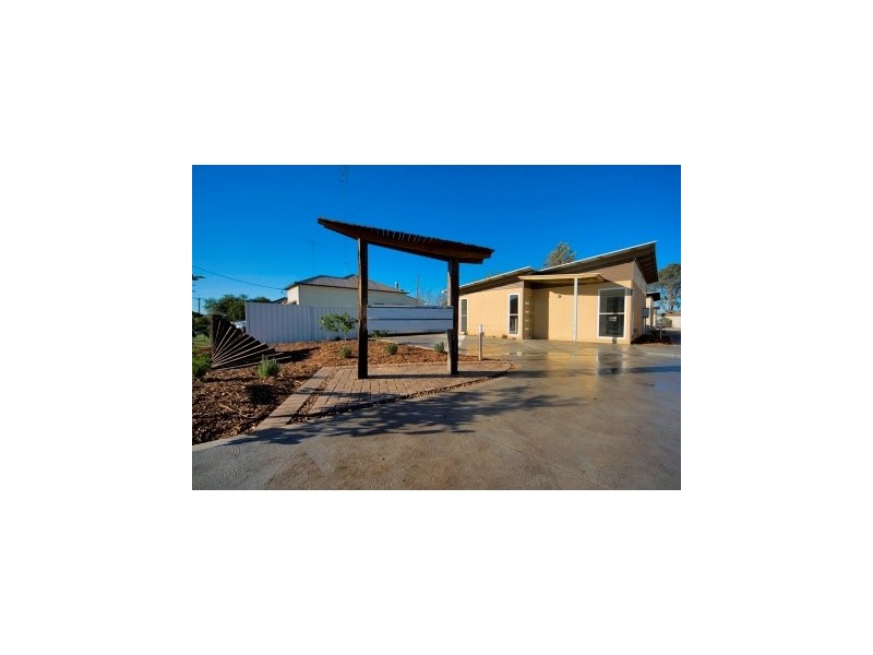 Units 7 & 8 At 6 Chidgey Street, Cessnock West NSW 2325