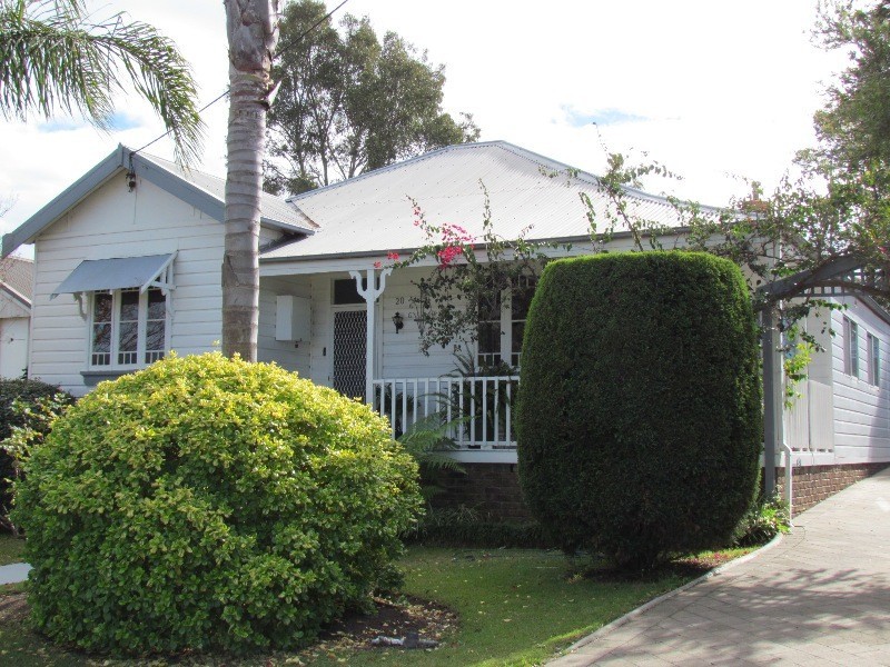 20 Lambert Street, Cessnock NSW 2325