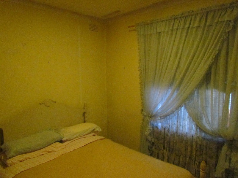 11 Moore Street, Cessnock NSW 2325