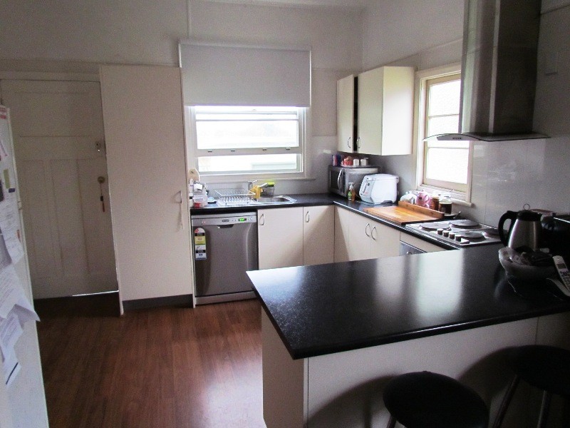 28 Wollombi Road, Cessnock NSW 2325