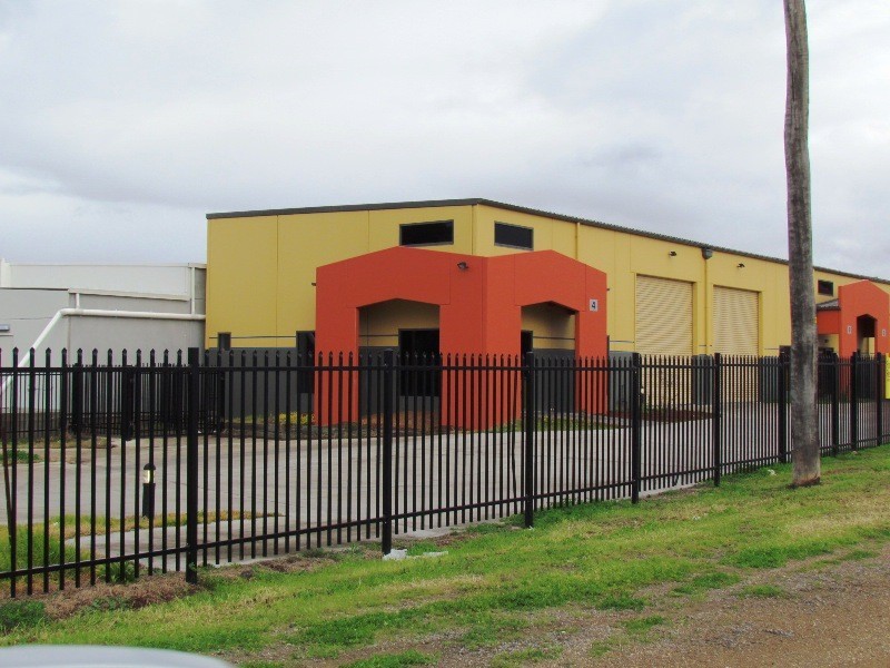 Unit 3 and Unit 4, 4 Cessnock Street, Cessnock NSW 2325