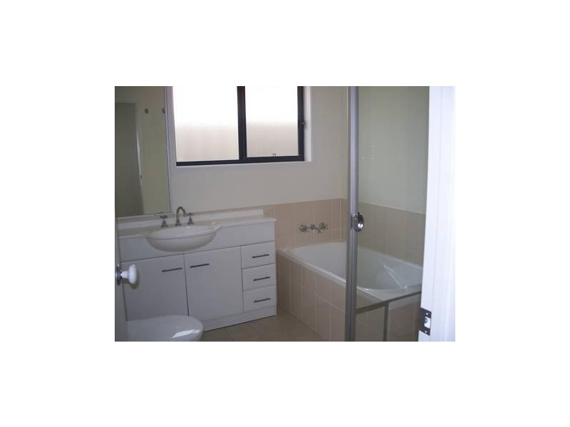 2/56A Anzac Avenue, Cessnock NSW 2325