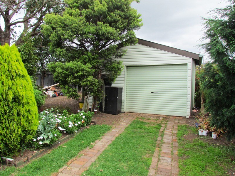 6 Barrett Avenue, Cessnock NSW 2325