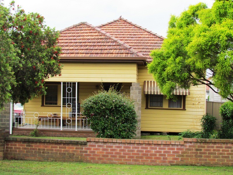 12 Halcyon Street, Cessnock NSW 2325