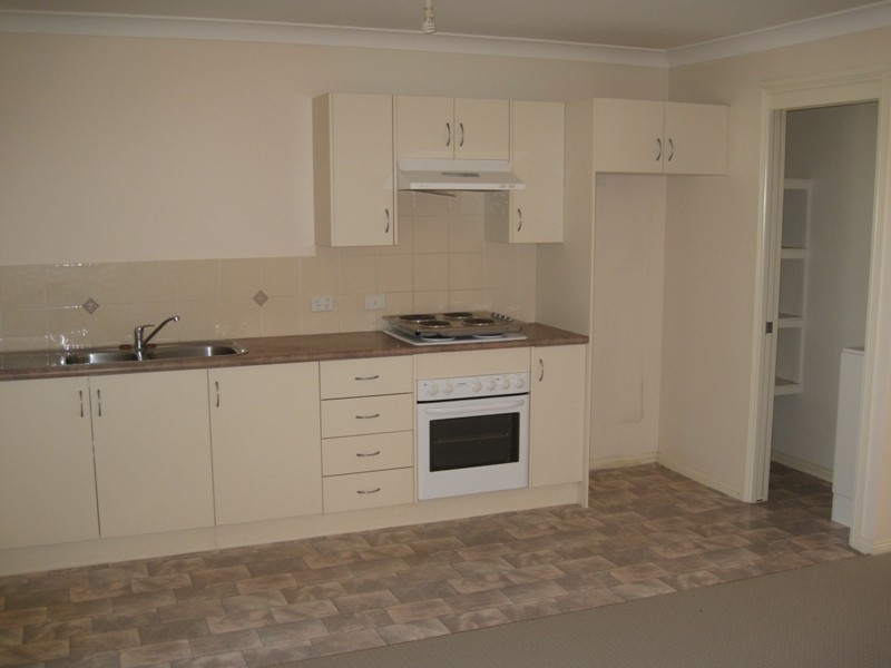 Unit 2, 8 Sports Avenue, Cessnock NSW 2325