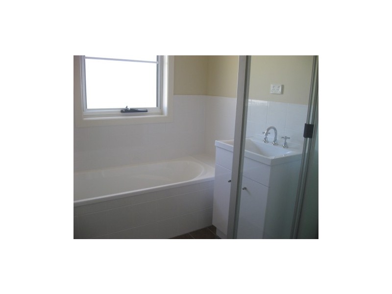 2/410 Lang Street, Kurri Kurri NSW 2327