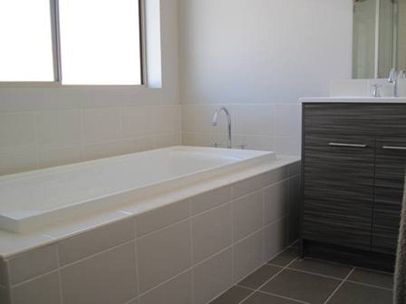 14 Garland Road, Cessnock NSW 2325