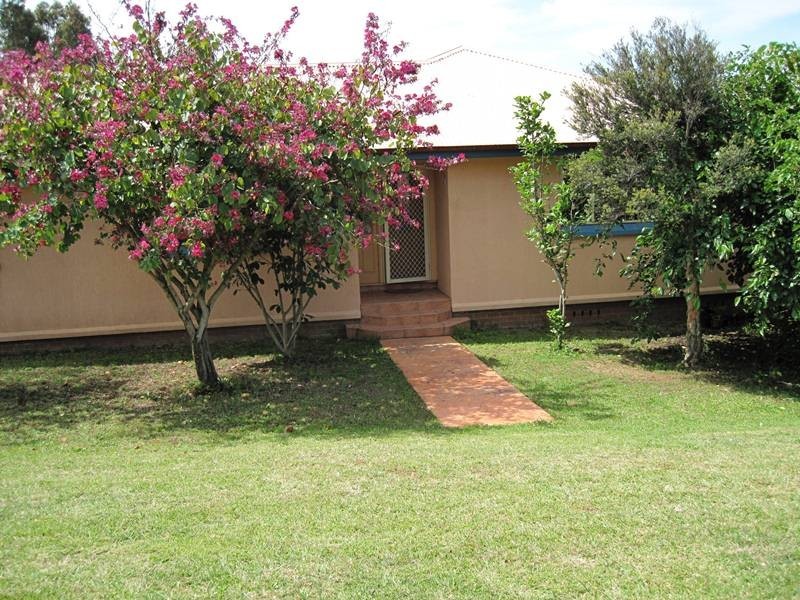 1/2 Chapman Street, Cessnock NSW 2325