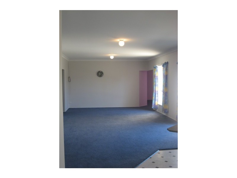 33  John Street, Ellalong NSW 2325