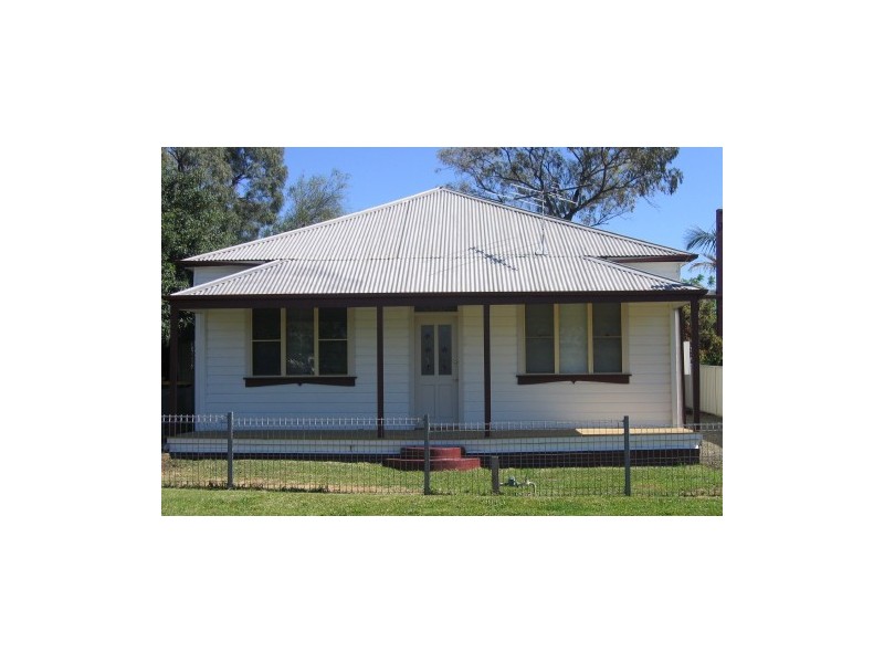 42  Daniel Street, Cessnock NSW 2325