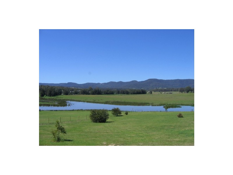 2  Truro Street, Ellalong NSW 2325