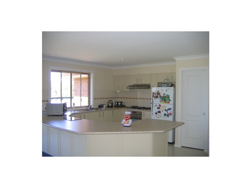 2  Truro Street, Ellalong NSW 2325