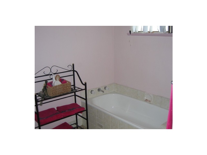 2  West Avenue, Cessnock NSW 2325