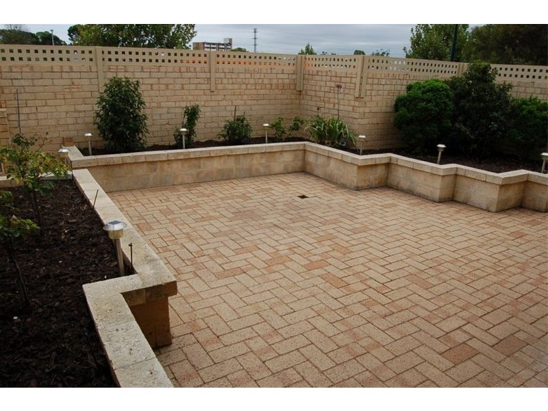 1/2 Alday Street, St James WA 6102