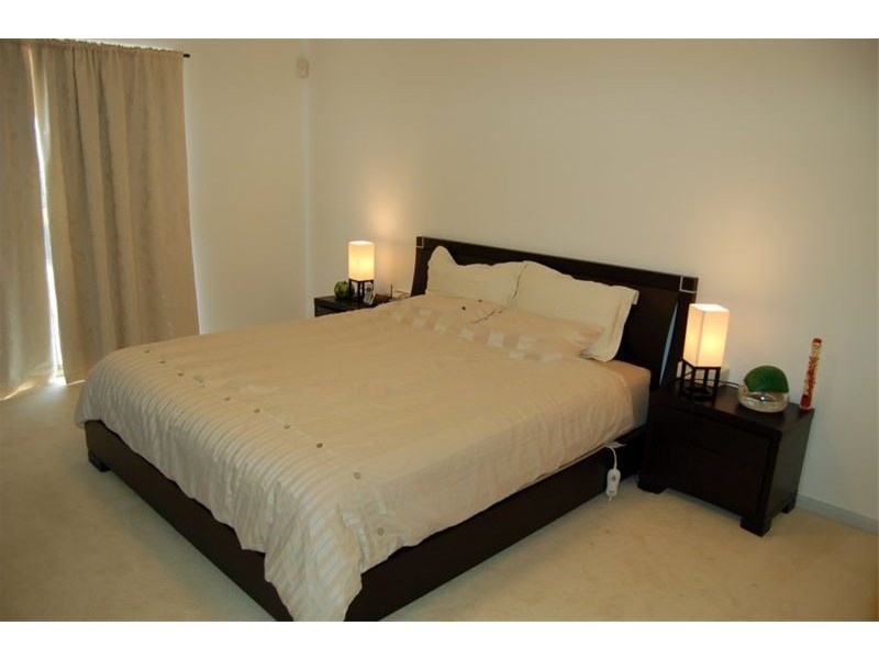 1/2 Alday Street, St James WA 6102