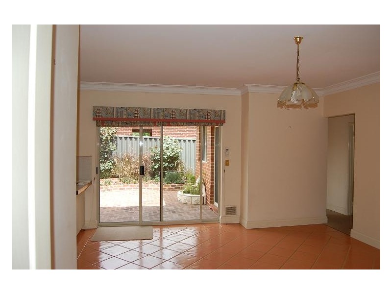 2/44 Hubert Street, East Victoria Park WA 6101