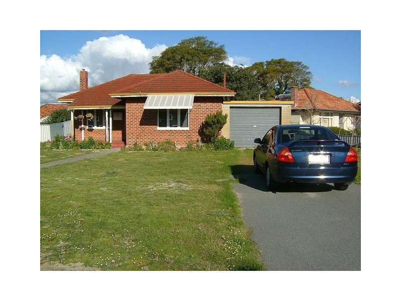 17 CLINTON AVENUE, St James WA 6102