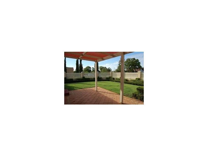 11 QUINN AVENUE, Bentley WA 6102