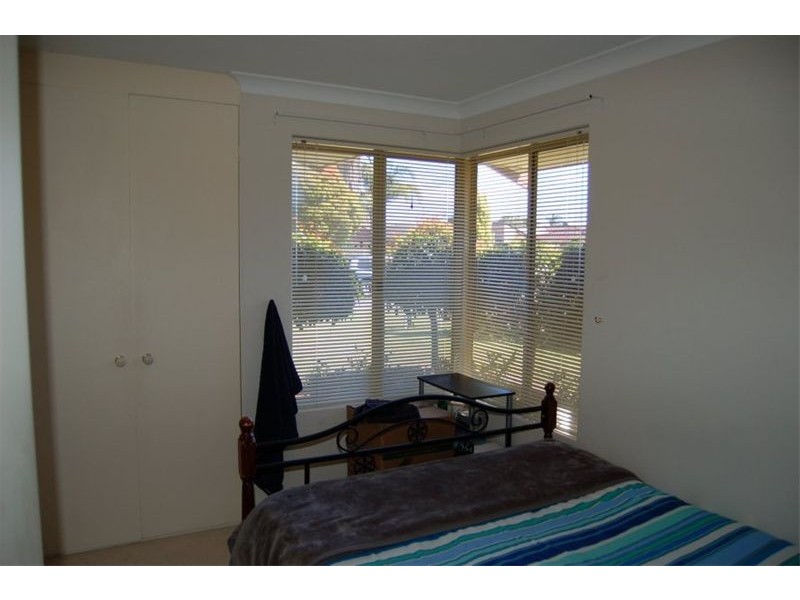 9 Pioneer Drive, Thornlie WA 6108