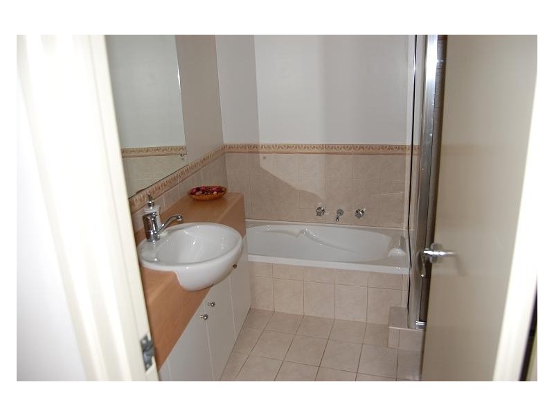 4/14 Waterloo Crescent, East Perth WA 6004