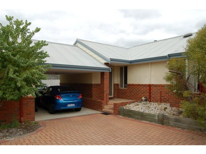 8/13 Norman Street, St James WA 6102