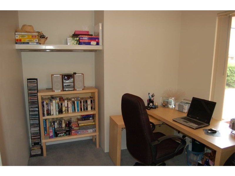 8/13 Norman Street, St James WA 6102