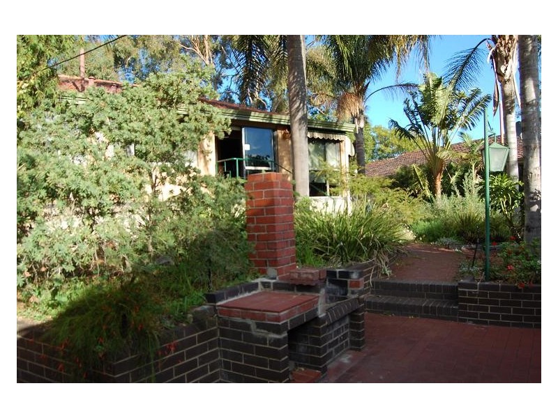 11 Volta Way, Wilson WA 6107