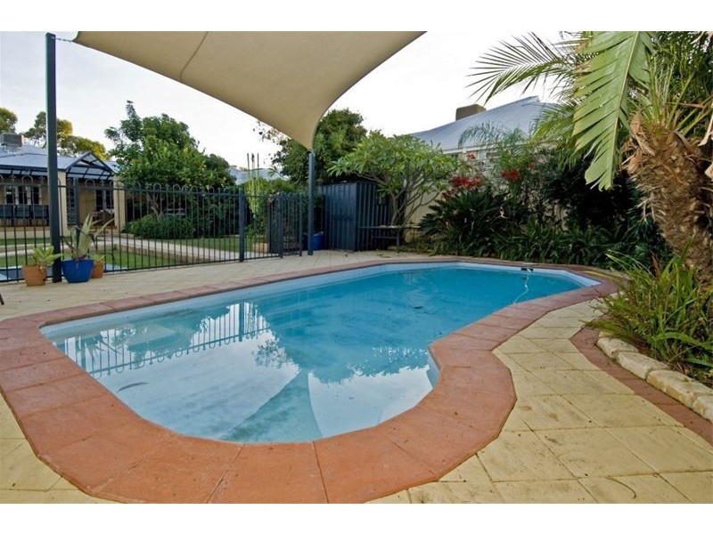 52 Lichfield Street, Victoria Park WA 6100