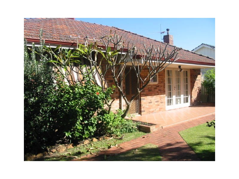 9 Burlington Street, St James WA 6102