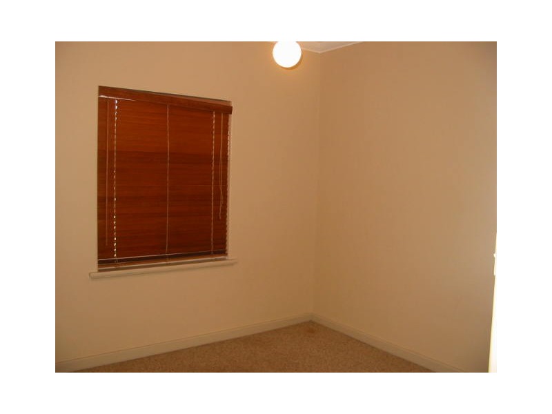 9 Burlington Street, St James WA 6102