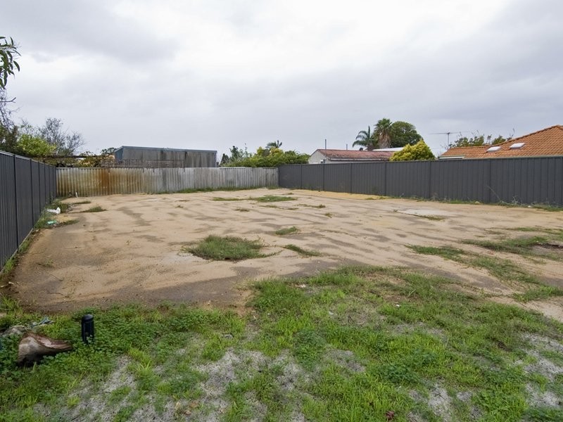 2 Brixton Road, Bentley WA 6102