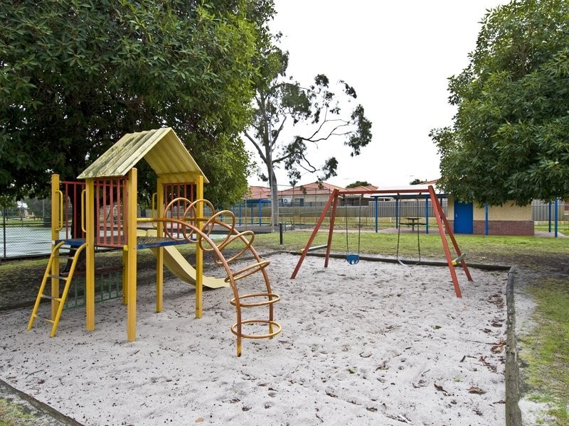 2 Brixton Road, Bentley WA 6102