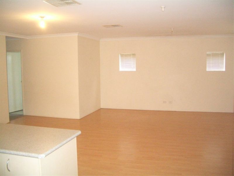 72 Grand Parade, Redcliffe WA 6104